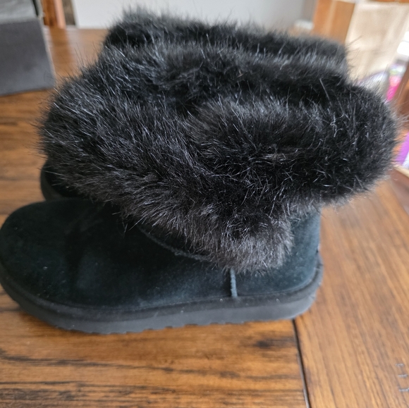 UGG Black Faux Fur Boots - Picture 3 of 6